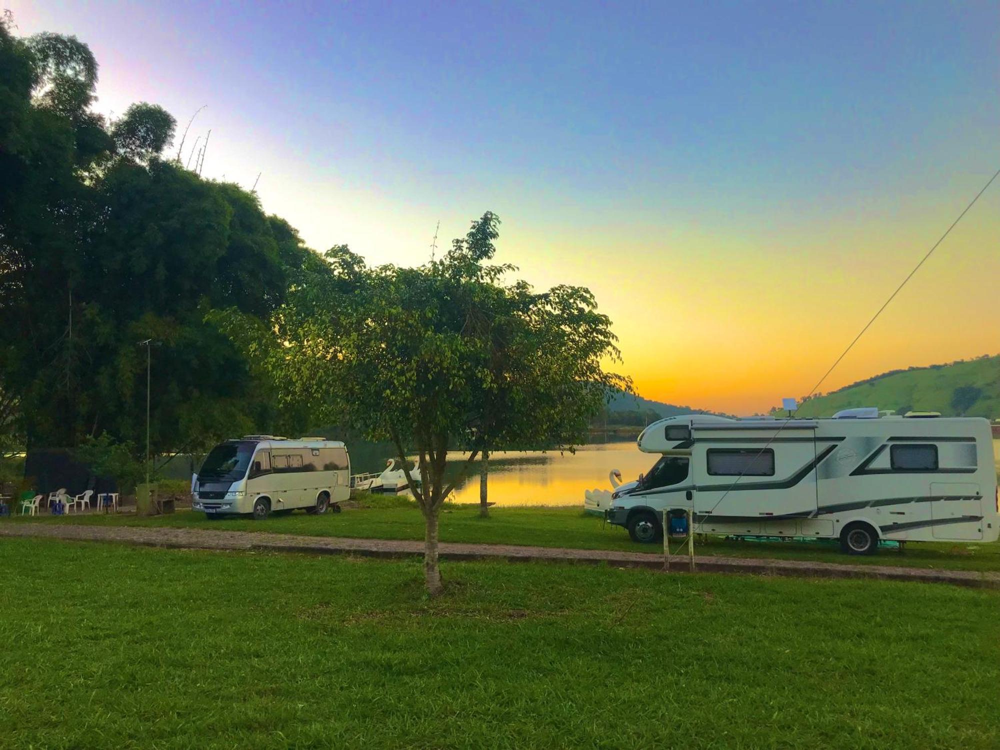 Pousada E Camping Recanto Da Praia Otel Capitólio Dış mekan fotoğraf